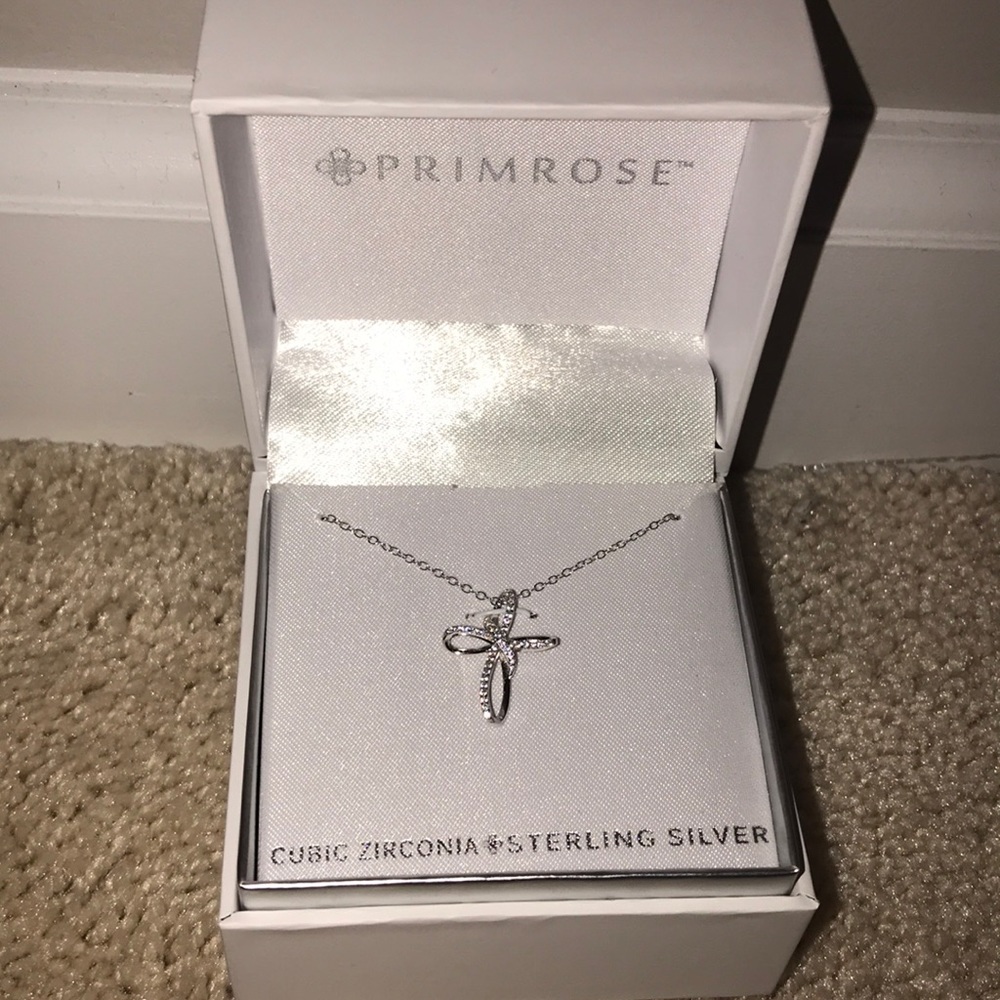 Cute cross necklace!!